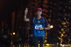 BIB: 411
                            <button type="button" onclick="openModal(18287994)" class="btn btn-primary btn-sm float-right btn-popup" data-toggle="modal" data-target=".modal-high-quality">
                        <i class="fas fa-shopping-cart"></i> Add to Cart
                    </button>
                                            <button type="button" onclick="isThisMe(18287994, true)" class="btn btn-success btn-sm float-right btn-popup btn-isme hidden" data-toggle="tooltip" data-placement="bottom" title="นี่คือรูปของคุณใช่ไหม คลิกที่นี่เพื่อเอาเข้าอัลบั้ม">
                        <i class="fas fa-plus"></i> Add to album
                    </button>
                    <button type="button" onclick="isThisMe(18287994, false)" class="btn btn-warning btn-sm float-right btn-popup btn-isnotme hidden">
                        <i class="fas fa-ban"></i> Remove from album
                    </button>